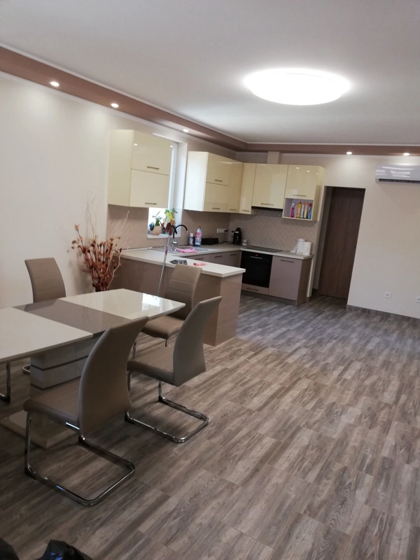 Viva Kővilág Burkolás