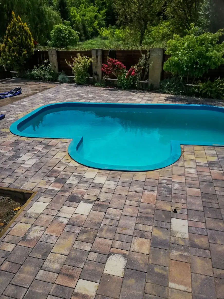 Viva Kővilág Medenceépítés