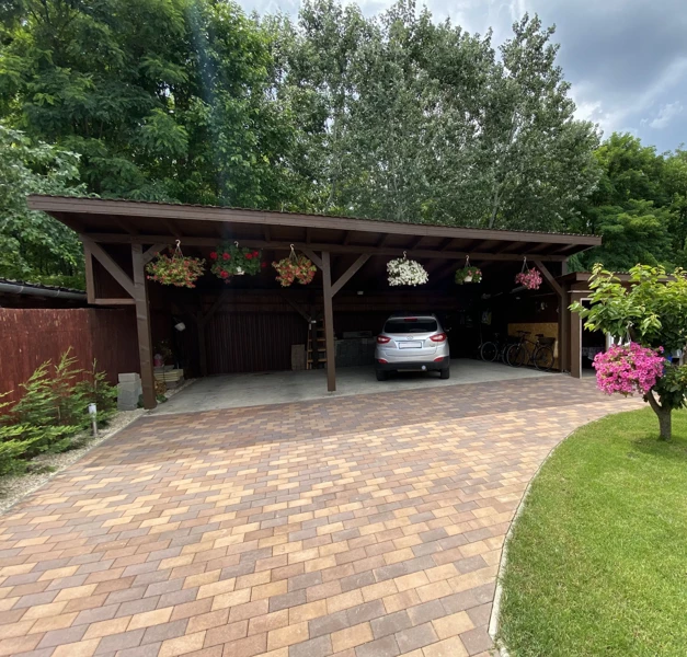 Viva Kővilág Tároló és kocsibeállók